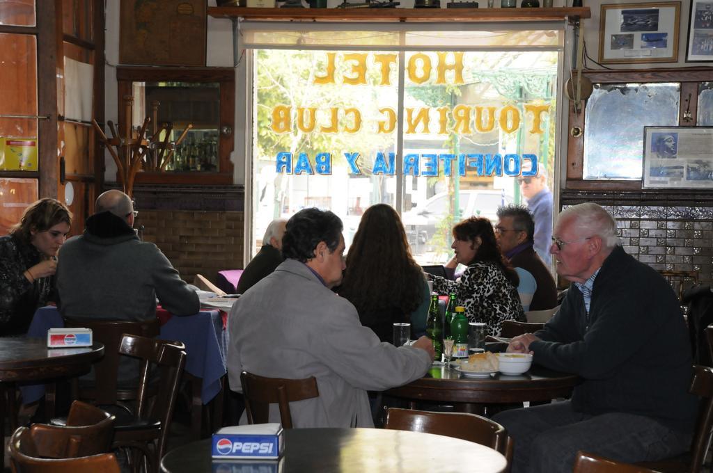 Hotel Touring Club Trelew Eksteriør bilde
